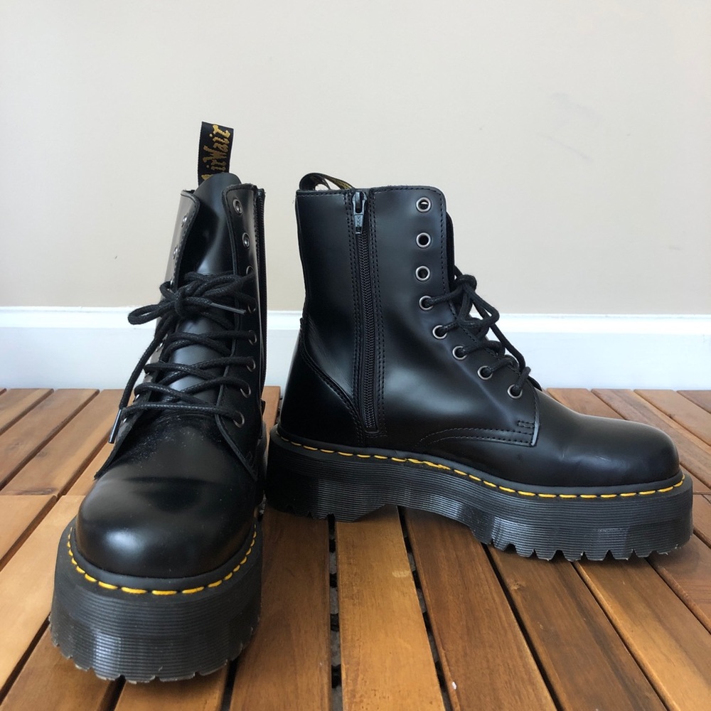 Dr. Martens Jadon Ladies Sz 9 Black Platform Boots
